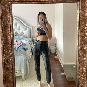 Aritzia faux leather Wilfred Rebel pants, size 2